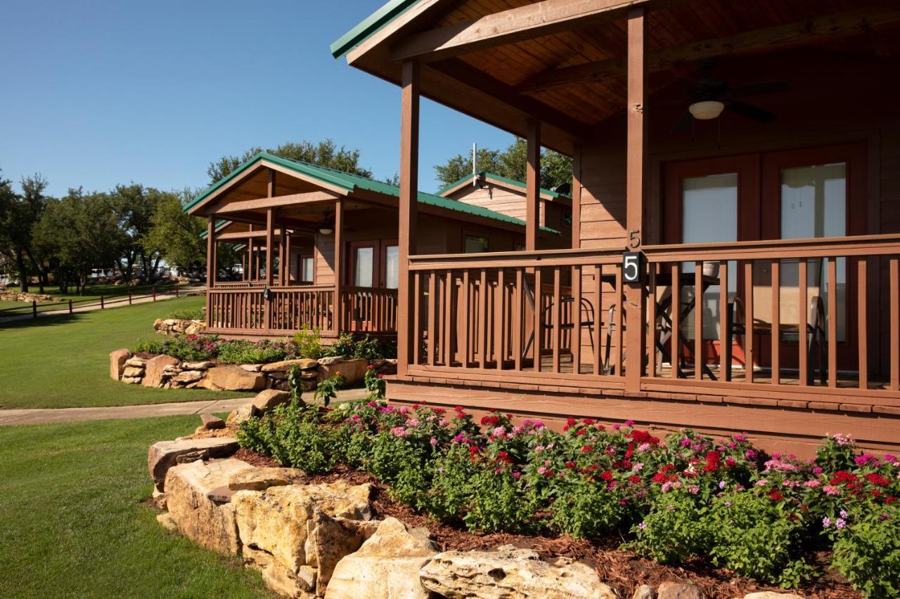 The Hideout Golf Club & Resort Lake Brownwood Екстериор снимка