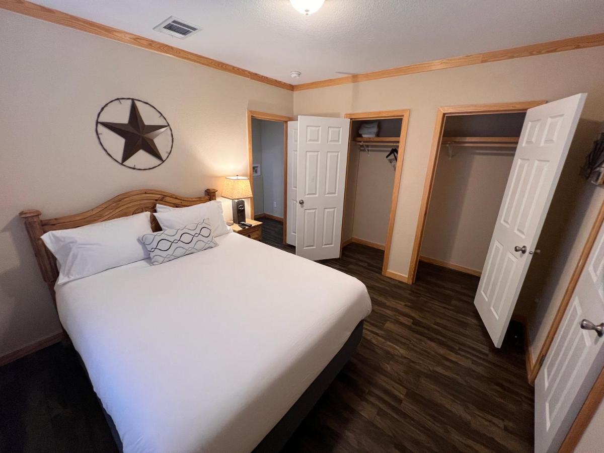 The Hideout Golf Club & Resort Lake Brownwood Екстериор снимка